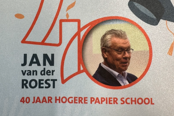 Jan van der Roest 40 jaar actief aan de ‘Hogere Papiers School’
